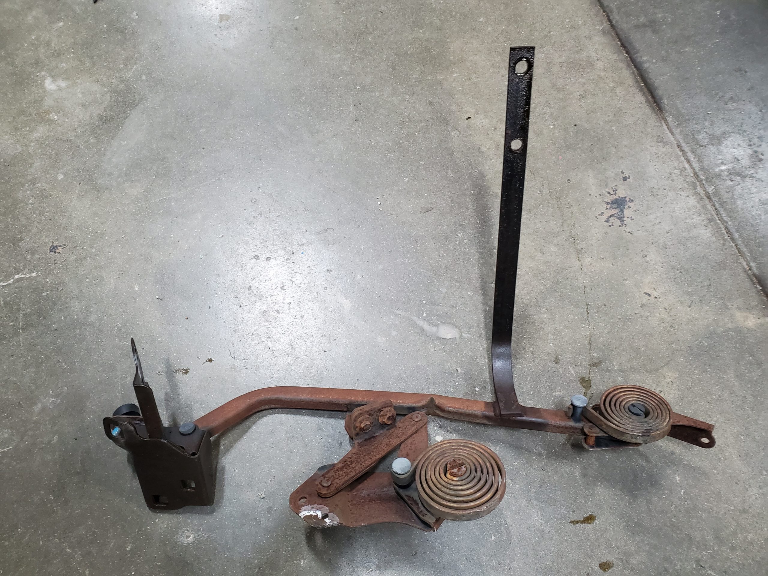 Gen.2 right hood hinge assm - Image 4